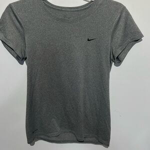 Nike Women's Gray Dri-Fit Heather Crew Neck Short Sleeve T-Shirt Small